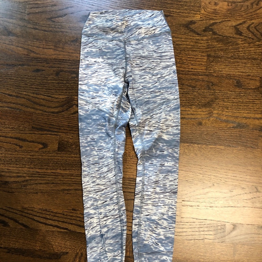 Lululemon Wunder Under Tight 28” Luxtreme. Size 2.
